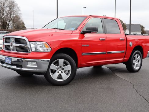 Used 2009 Dodge Ram 1500 Truck SLT image 2
