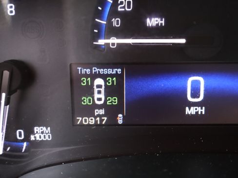 Used 2014 Cadillac XTS Luxury image 22