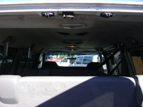 Used 2008 Ford E-350 and Econoline 350 image 16