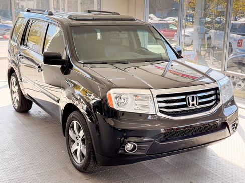 Used 2015 Honda Pilot Touring image 1