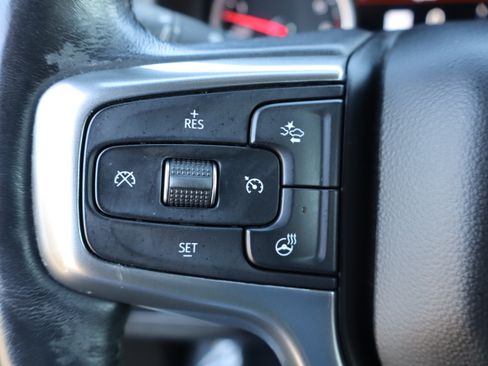 Used 2021 Chevrolet Suburban Premier image 28