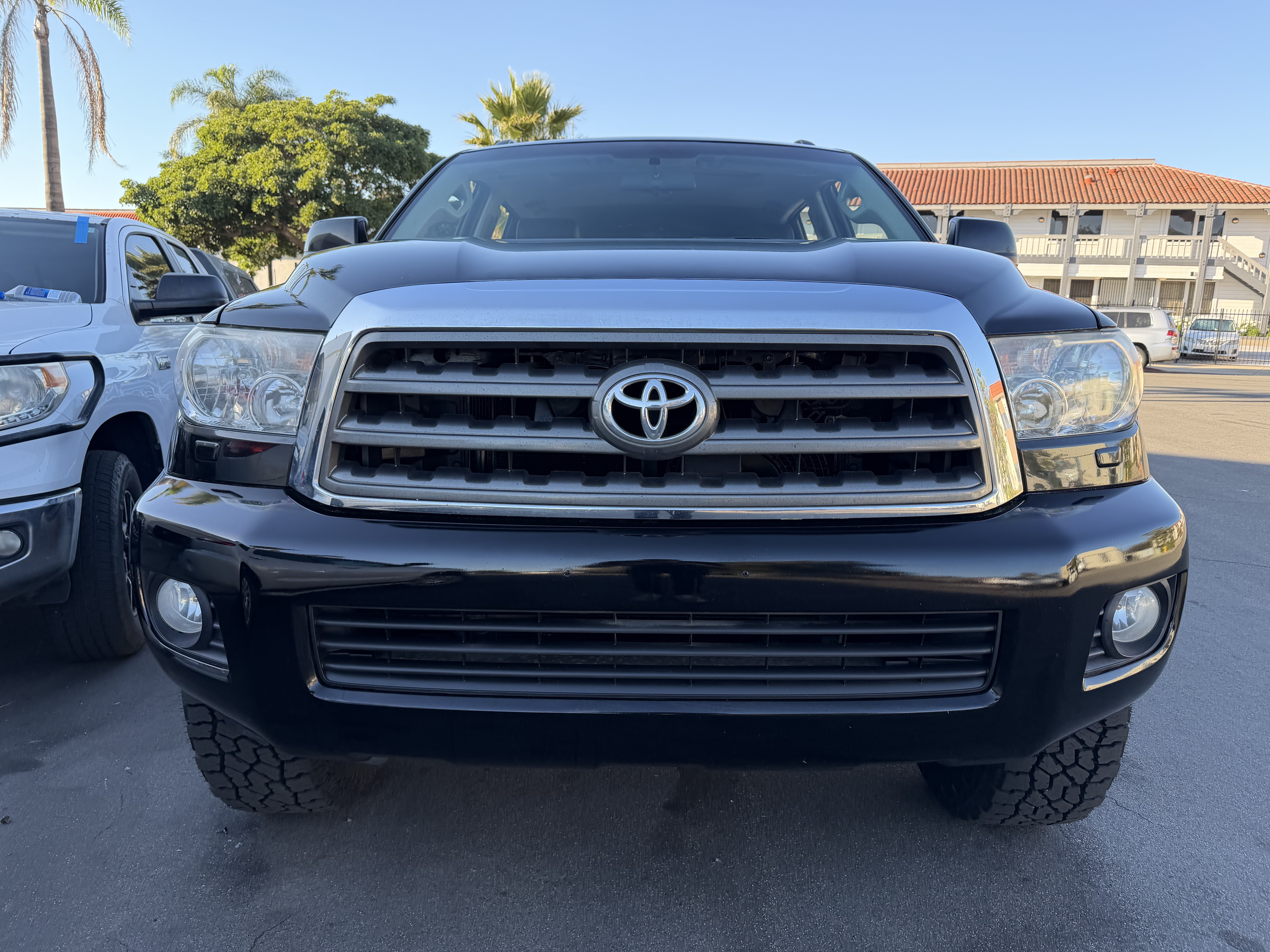 Used 2016 Toyota Sequoia SR5 AWD/4WD image 9