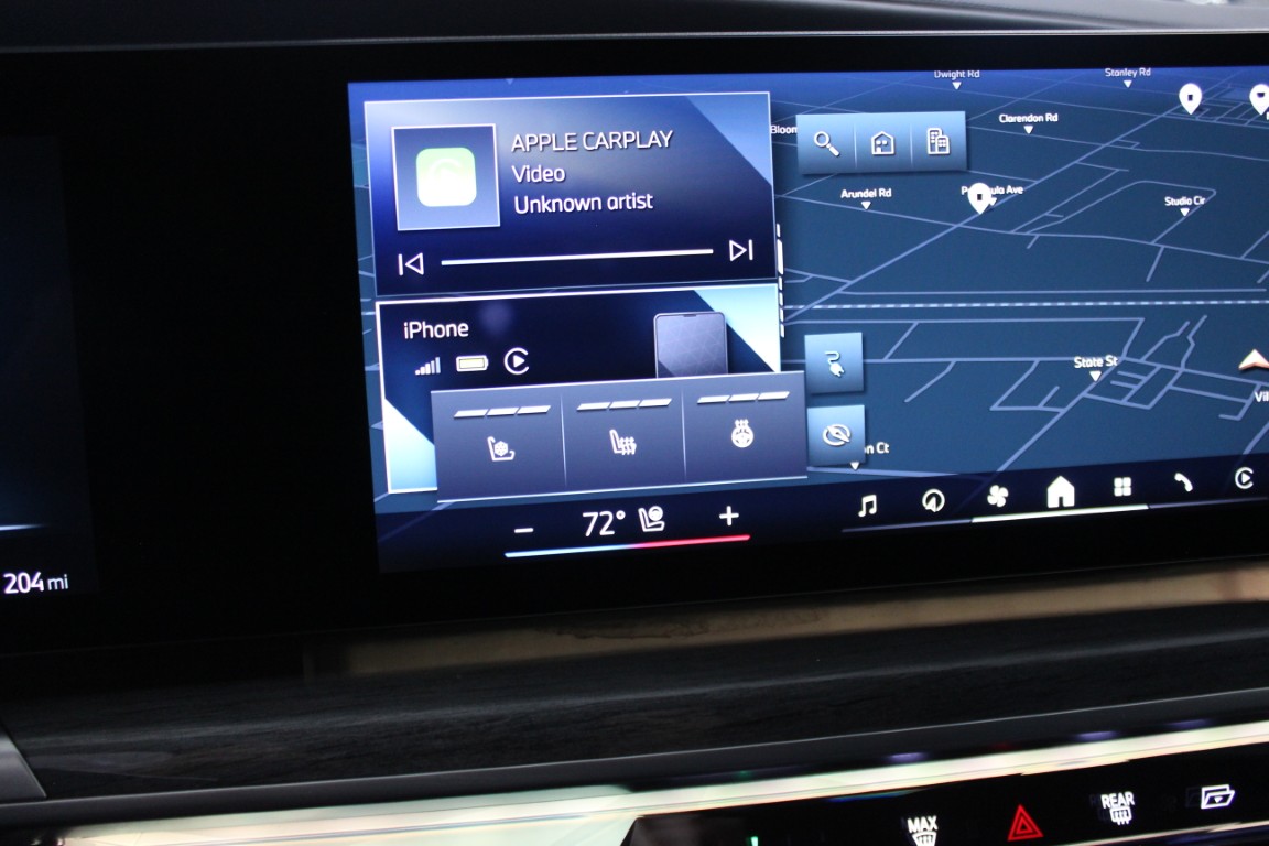 Used 2024 BMW i7 xDrive60 AWD/4WD image 37