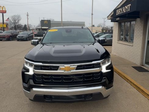 Used 2023 Chevrolet Silverado 1500 LT image 4