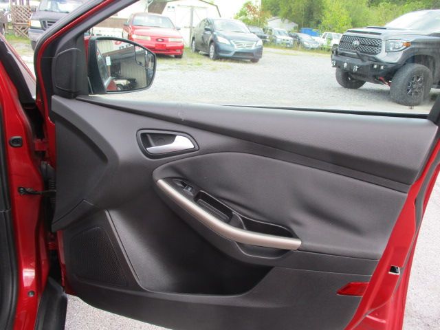 Used 2012 Ford Focus SEL Hatchback FWD image 20