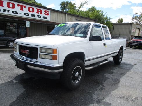 Used 1998 GMC Sierra 2500 Classic SL image 2