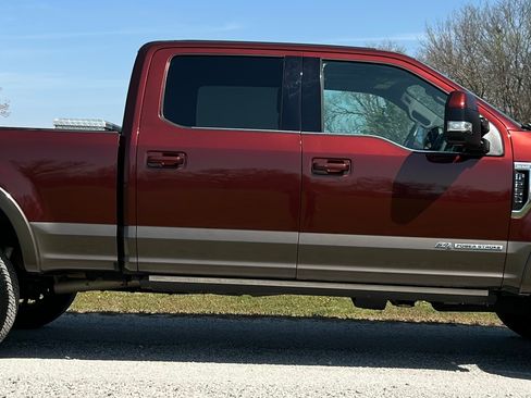 Used 2017 Ford F250 King Ranch image 2