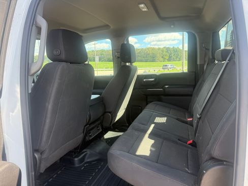 Used 2025 Chevrolet Silverado 3500 4x4 Crew Cab W/T image 12