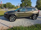 Used 2014 Jeep Cherokee Trailhawk image 2