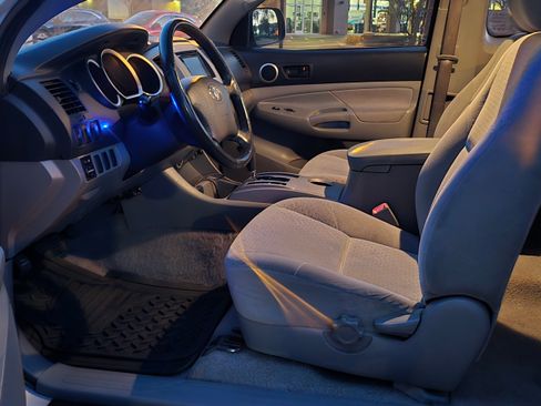 Used 2007 Toyota Tacoma PreRunner image 18