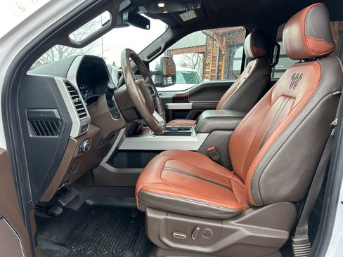 Used 2019 Ford F350 King Ranch image 11