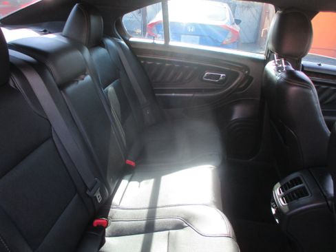 Used 2015 Ford Taurus Limited FWD image 13