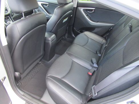 Used 2013 Hyundai Elantra GLS image 16