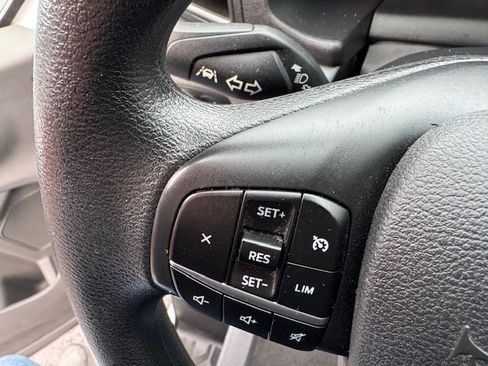 Used 2022 Ford Transit 350 XLT image 9