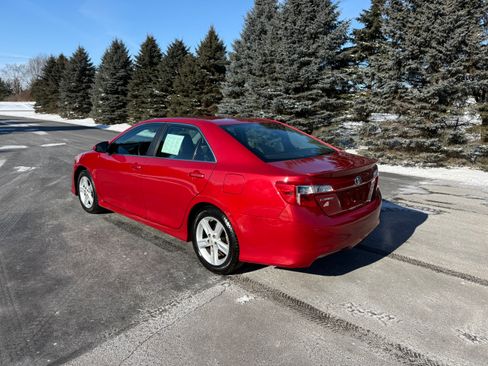 Used 2013 Toyota Camry SE image 4