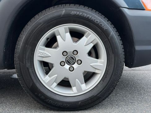 Used 2005 Volvo XC70 image 27