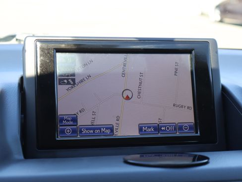 Used 2013 Lexus CT 200h image 26