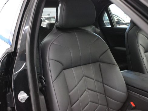 Used 2024 BMW i7 xDrive60 AWD/4WD image 59