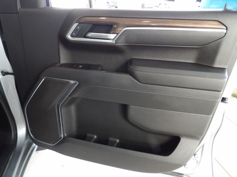 Used 2025 Chevrolet Silverado 1500 LT image 26