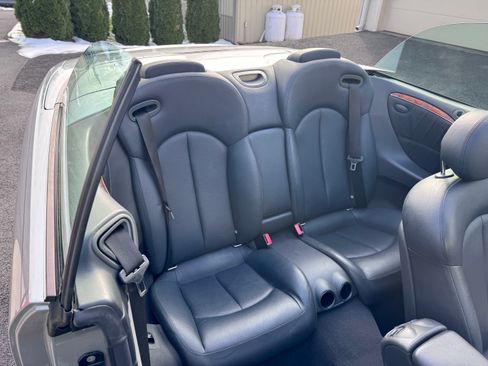 Used 2005 Mercedes-Benz CLK 320 image 19