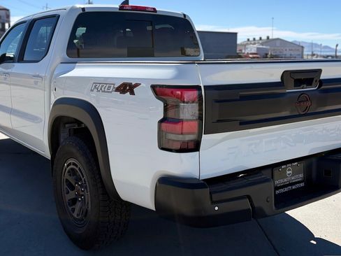 Used 2026 Nissan Frontier PRO-4X image 5