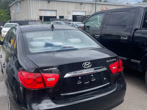 Used 2010 Hyundai Elantra image 4