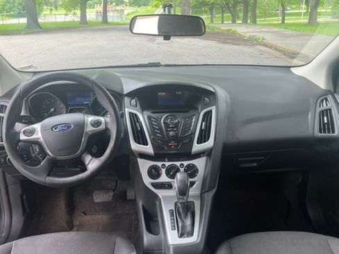 Used 2014 Ford Focus SE Sedan FWD image 6