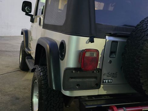 Used 2005 Jeep Wrangler Sport image 21