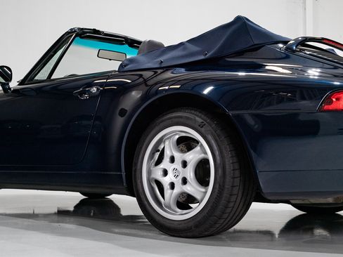 Used 1997 Porsche 911 Carrera Cabriolet RWD image 34