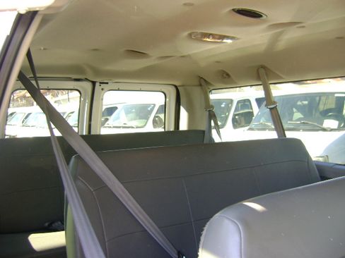 Used 2006 Ford E-350 and Econoline 350 image 7