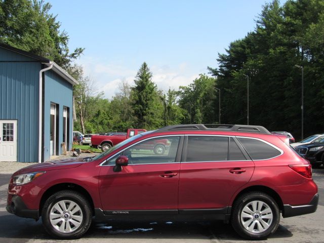 Used 2019 Subaru Outback 2.5i Premium AWD/4WD image 4