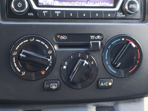 Used 2019 Nissan NV200 SV image 25