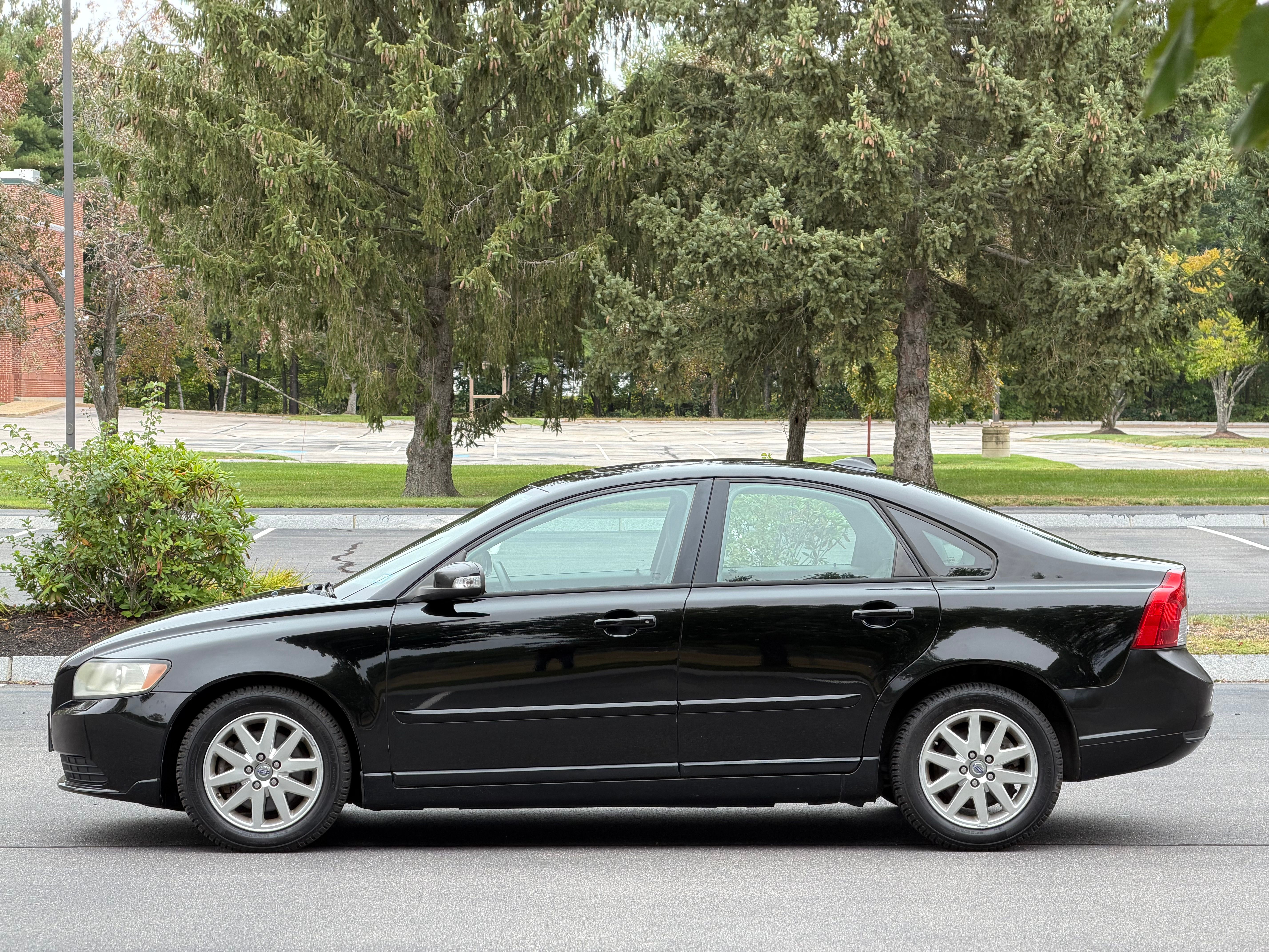 Used 2009 Volvo S40 2.4i FWD image 2