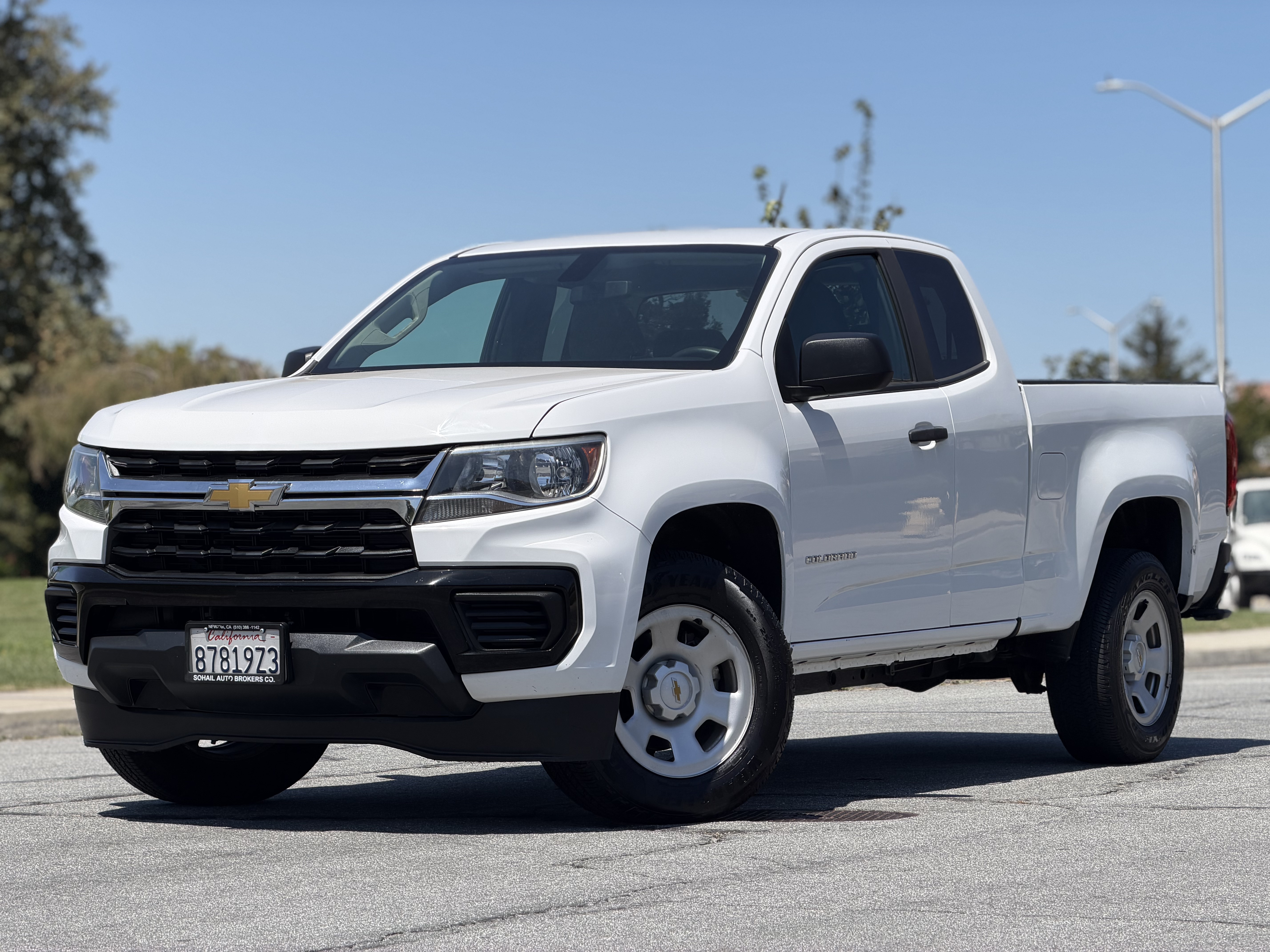 Used 2021 Chevrolet Colorado 2WD Extended Cab W/T image 1
