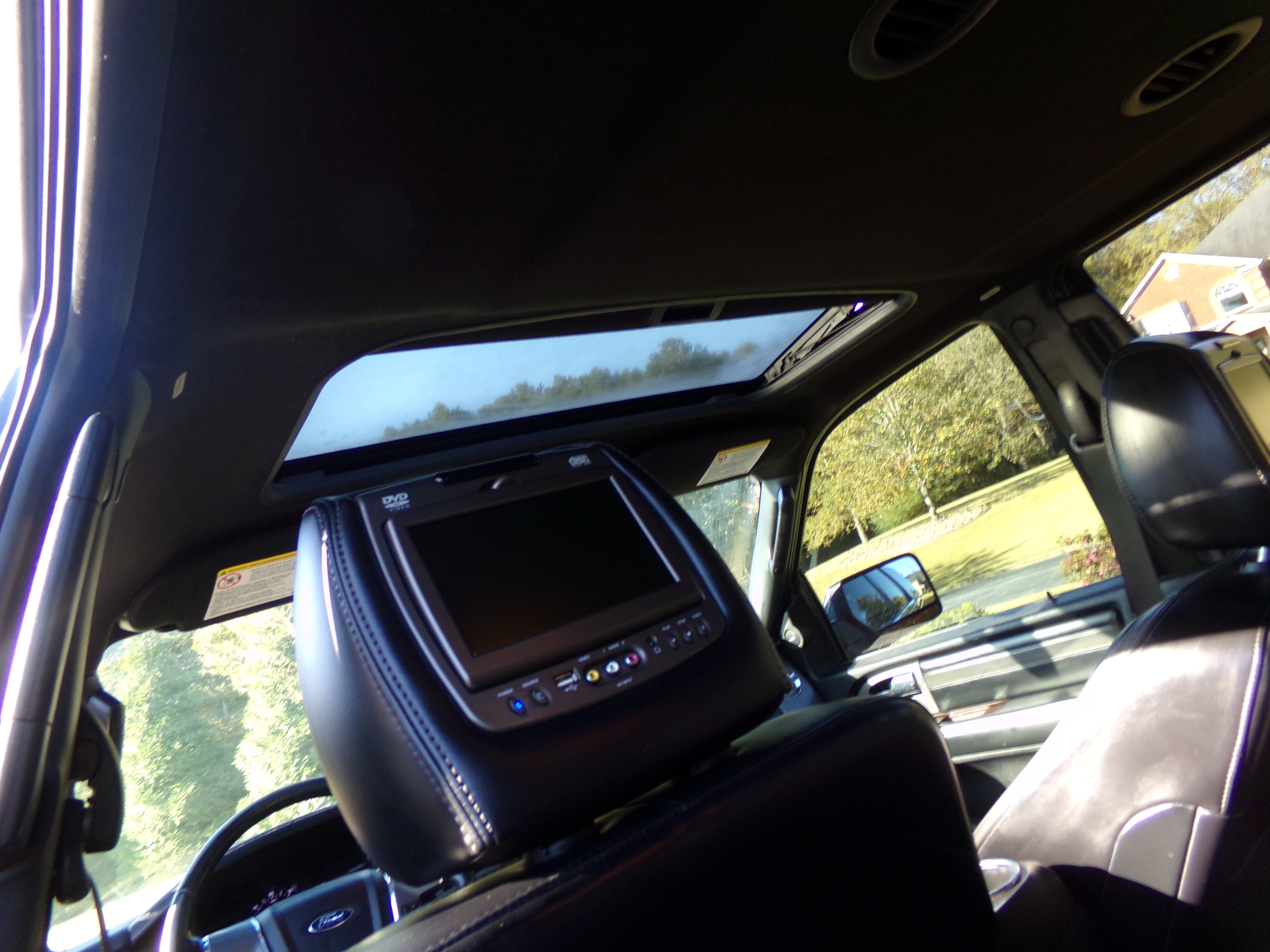 Used 2015 Ford Expedition Platinum AWD/4WD image 17