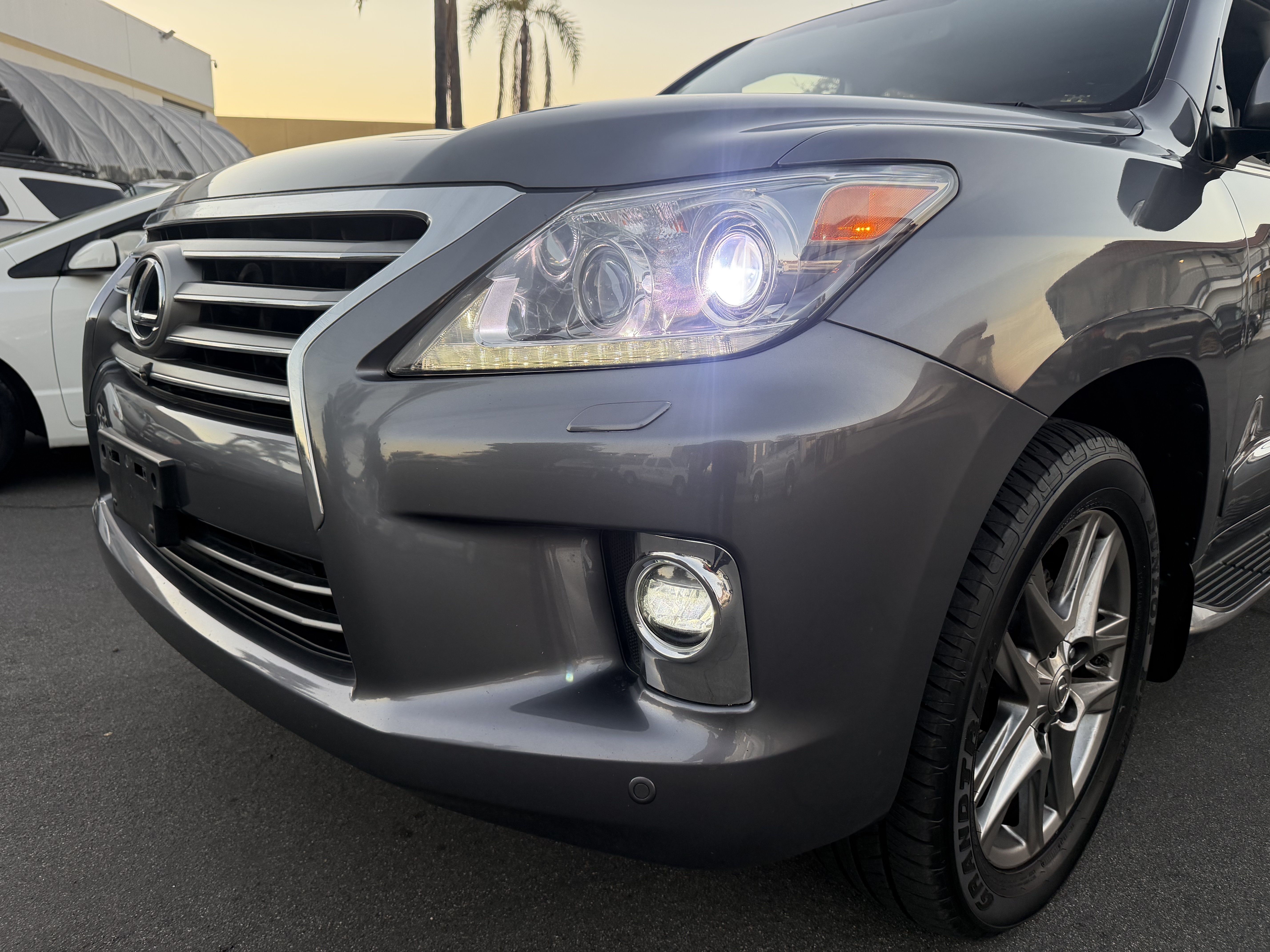 Used 2015 Lexus LX 570 4WD image 14