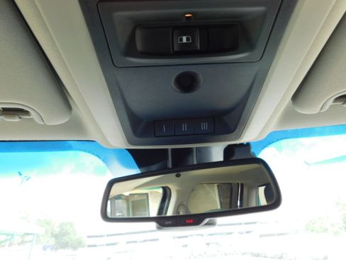 Used 2018 RAM 1500 4x4 Crew Cab Big Horn image 18