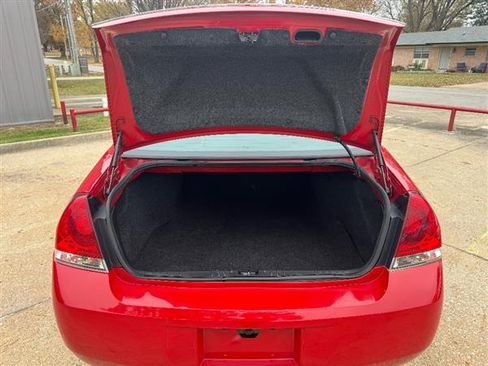 Used 2011 Chevrolet Impala LT image 4