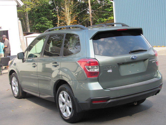 Used 2014 Subaru Forester 2.5i Limited AWD/4WD image 7