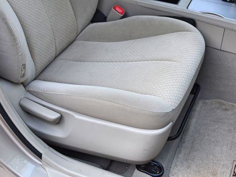 Used 2007 Toyota Camry LE FWD image 41