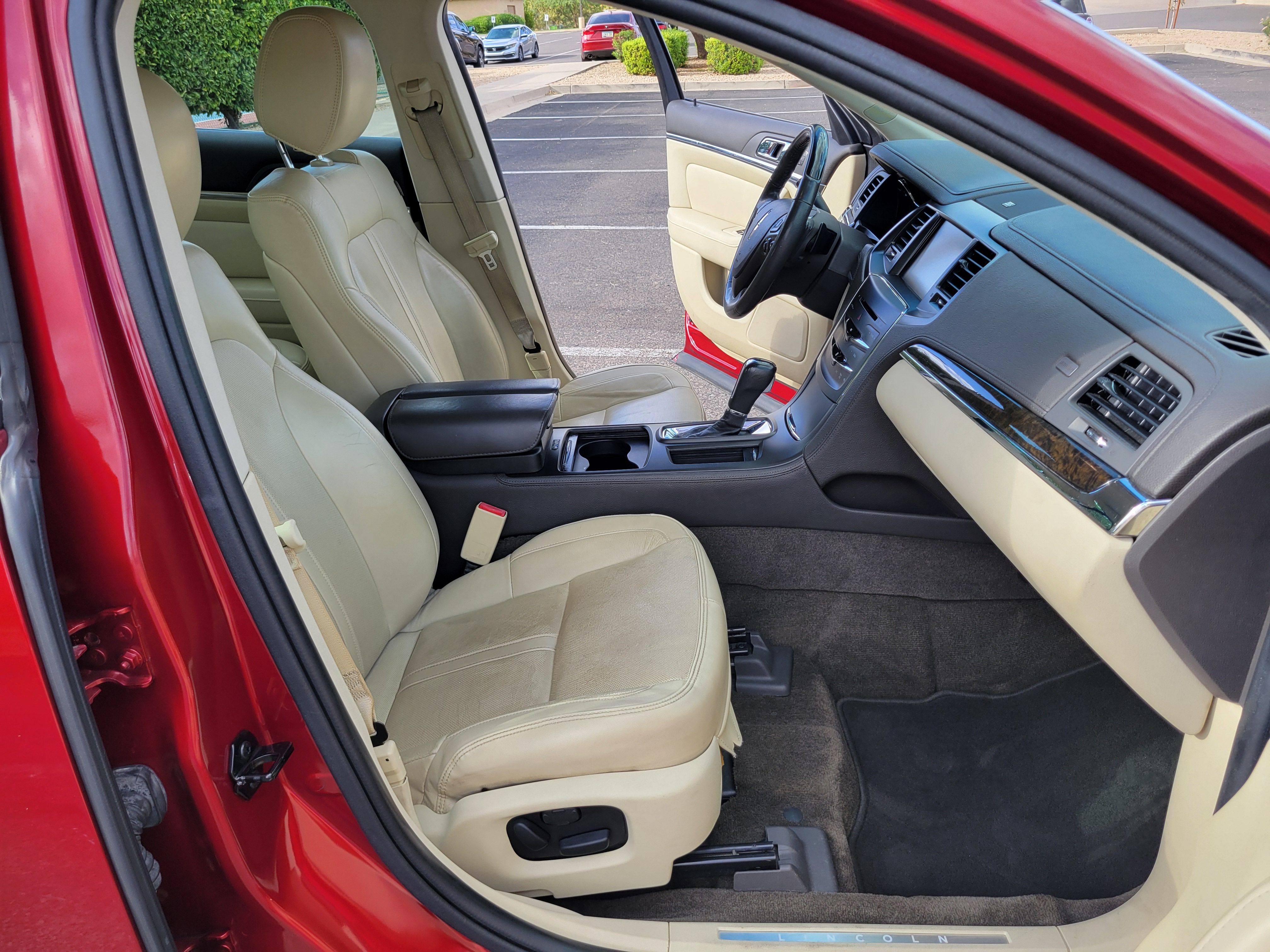Used 2013 Lincoln MKS w/ Ultimate Package FWD image 20