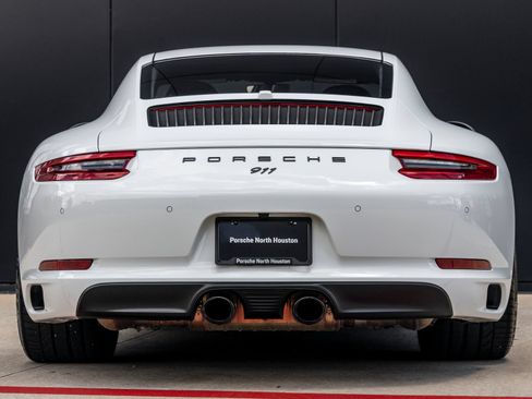 Certified 2019 Porsche 911 Carrera T RWD image 10