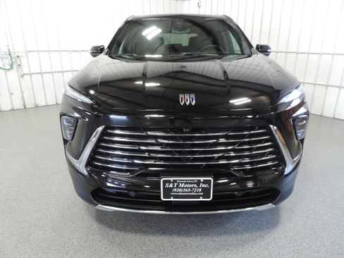 Used 2025 Buick Enclave Preferred image 5