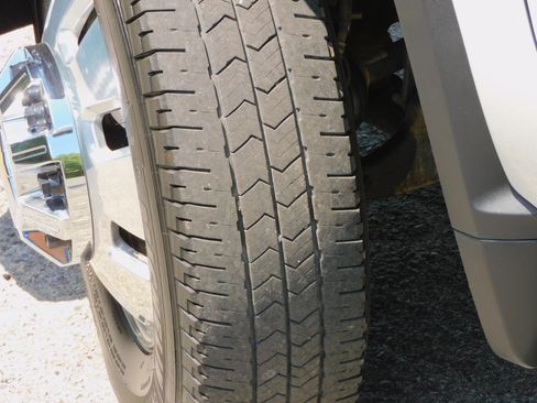 Used 2024 Chevrolet Silverado 3500 4x4 Crew Cab High Country image 16