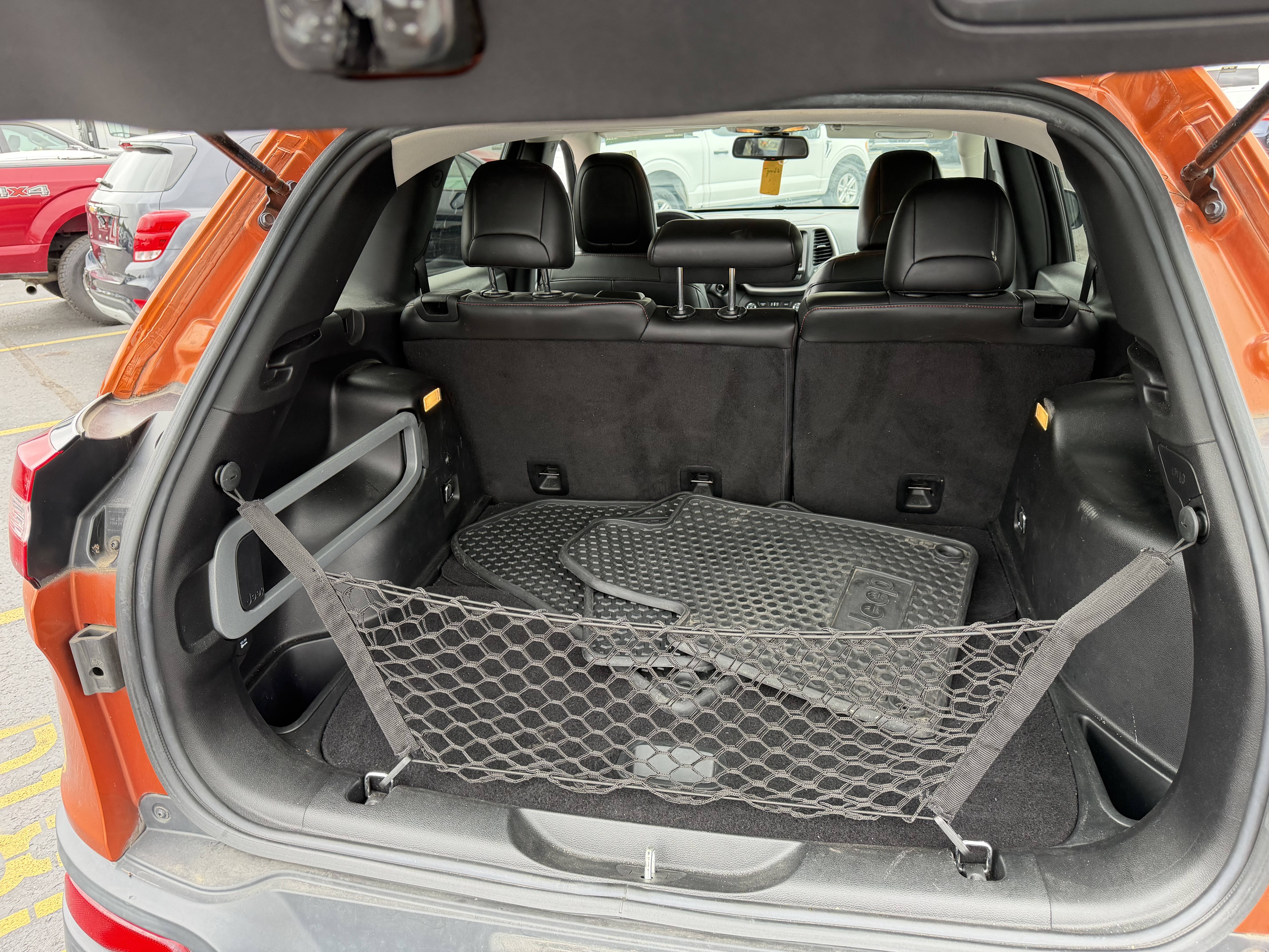 Used 2015 Jeep Cherokee 4WD Trailhawk image 10