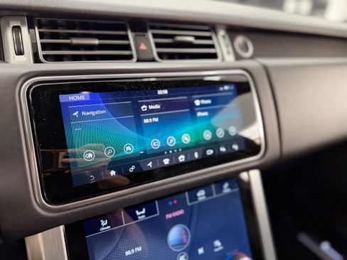 Used 2019 Land Rover Range Rover Supercharged image 13