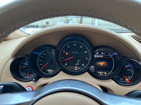 Used 2016 Porsche Cayenne image 28