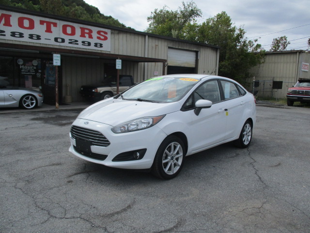 Used 2019 Ford Fiesta SE Sedan FWD image 2
