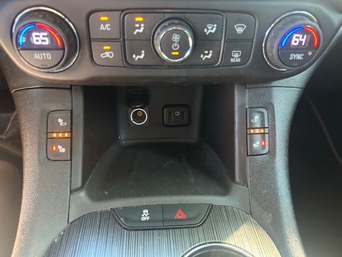 Used 2018 GMC Acadia AWD All Terrain image 16