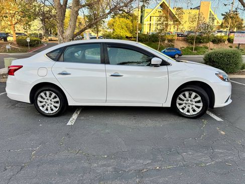 Used 2016 Nissan Sentra 1.8 S image 10